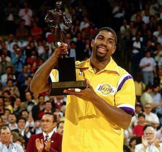 在防守端发 在防守端发